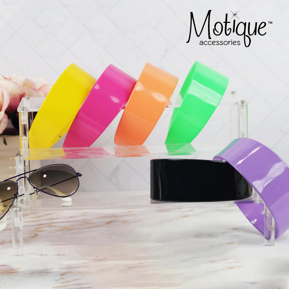 Motique Accessories close-up of two rows of teeth demonstrating strong grip