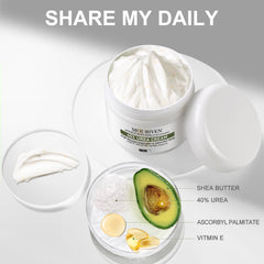 Mouriven cream texture close-up showing rich, fast-absorbing formula benefit