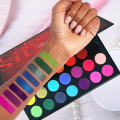 MYUANGO texture swatch of metallic shimmer demonstrating luminous color payoff