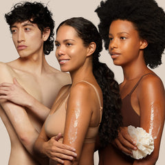ナイーブ pump foam close-up creamy lather demonstrating mild plant-derived benefit