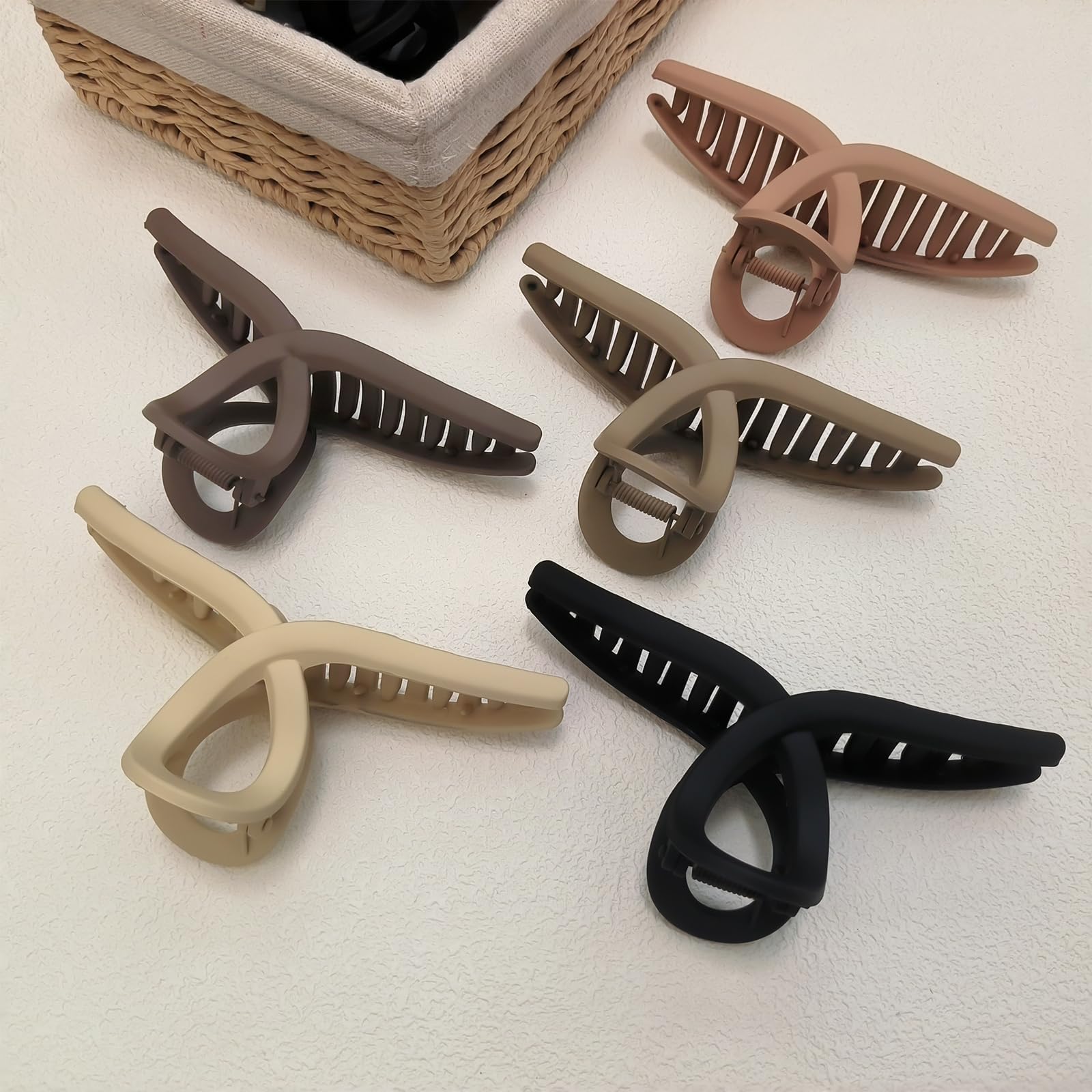 Nalodu five-color display of clips arranged, helps match outfits and versatile styling