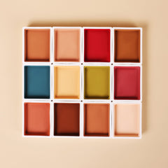 Narrative Cosmetics warm tone pan label and 0.11 oz quantity for kit organization