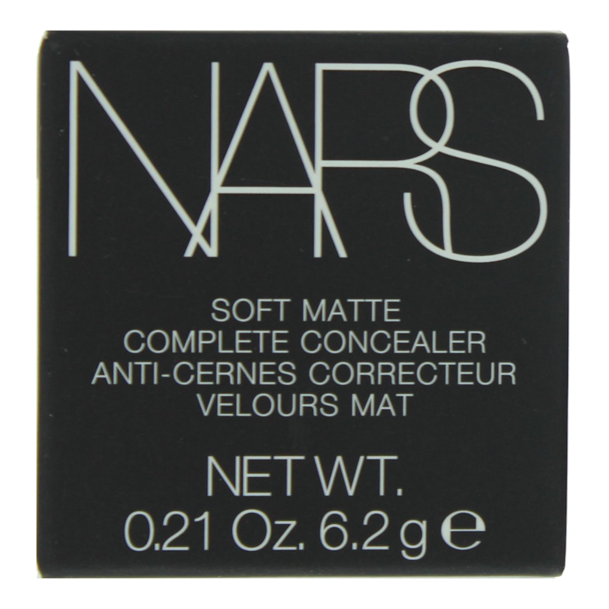 NARS concealer creamy texture close-up highlighting blendability and coverage