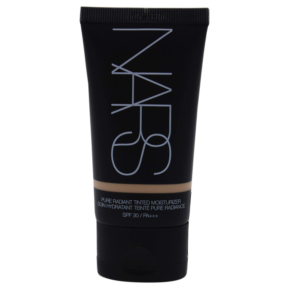 NARS texture swatch cream showing smooth blendability and hydrated finish