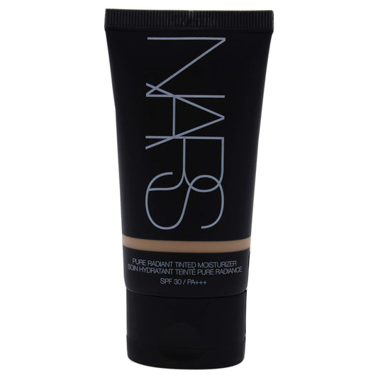 NARS texture swatch cream showing smooth blendability and hydrated finish