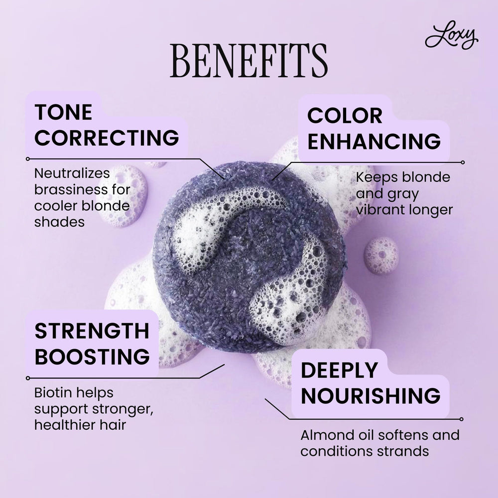 NATURÉL foam texture from lather demonstrating effective cleansing and toning