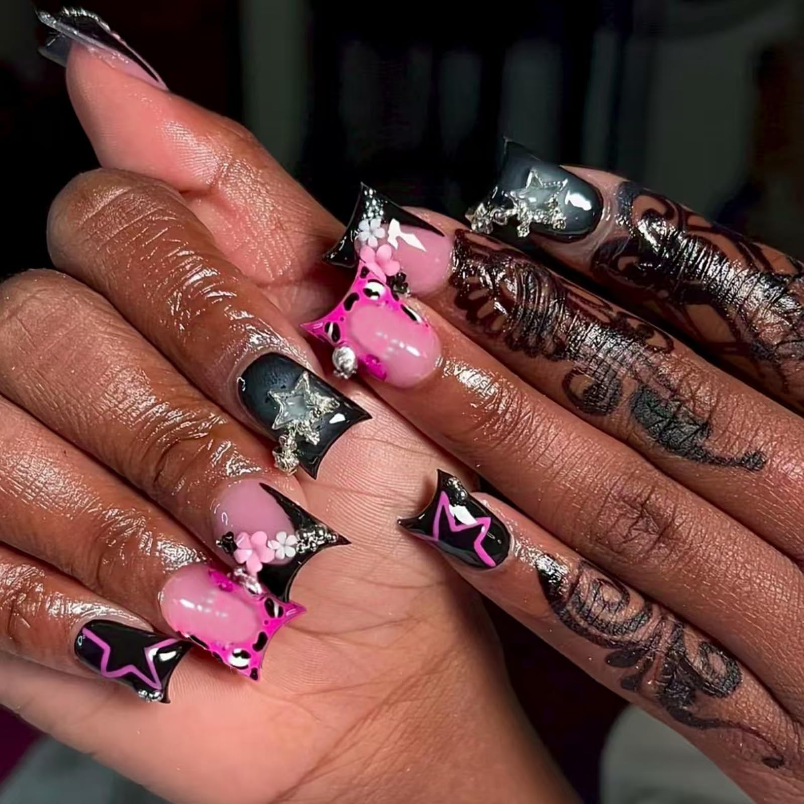 NBNTGH front packaging showing 24-piece black French tip set and accessories benefit quick selection
