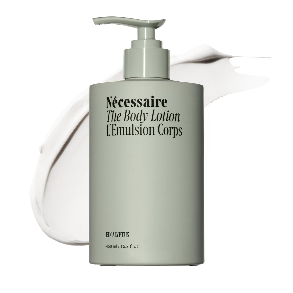 Nécessaire front bottle showing clean label and ergonomic pump for easy application