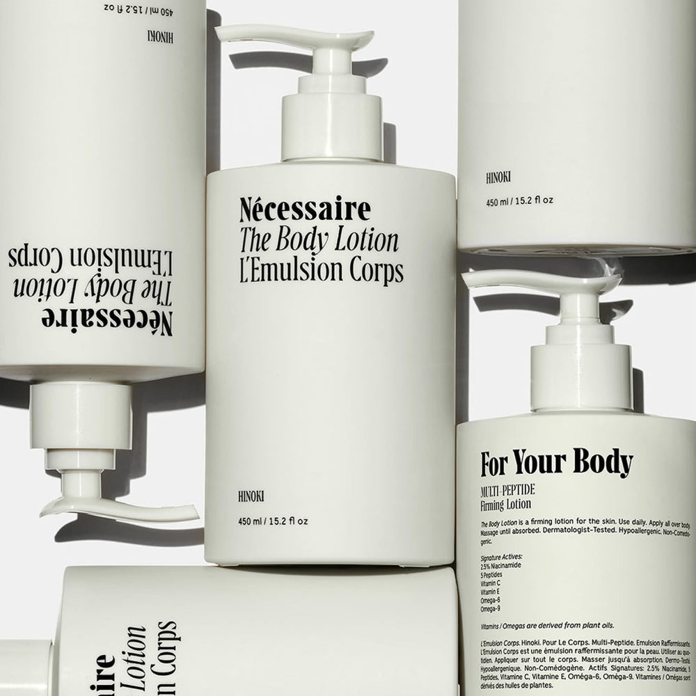 Nécessaire lotion dispensed from cap highlighting easy-use and fast absorption