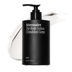 Nécessaire front bottle view showing clean design and product size benefit