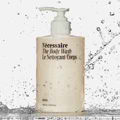 Nécessaire pump dispenser detail highlighting easy single-handed use benefit