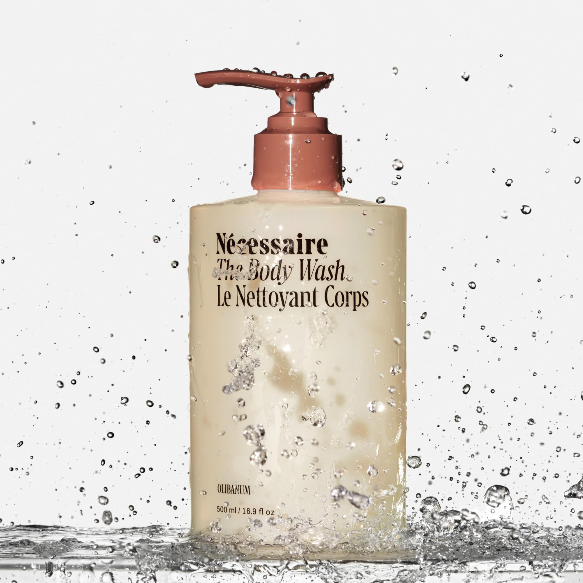Nécessaire pump close-up demonstrating easy dispensing and controlled use