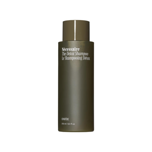 Nécessaire bottle front view showing clean label and 250ml size benefit