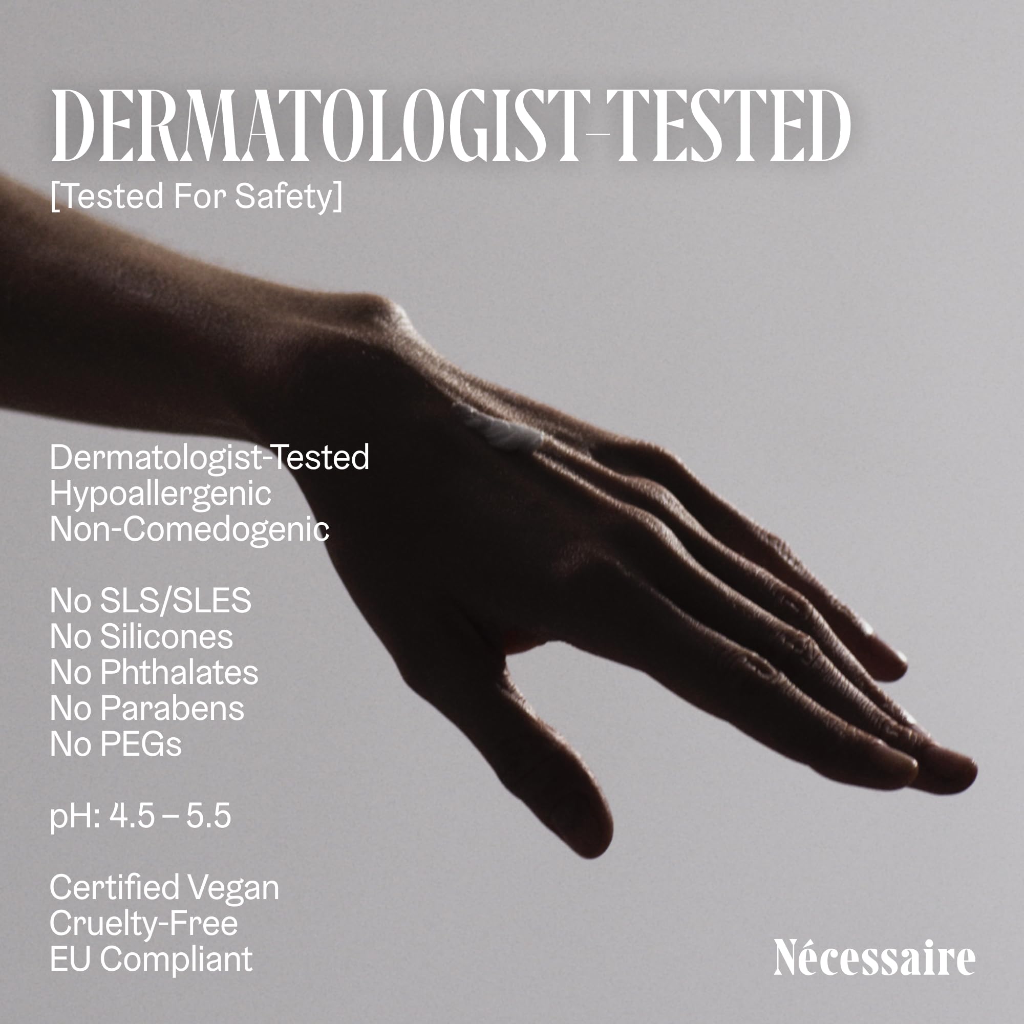 Nécessaire in-use at a sink illustrating clean hands and pleasant scent