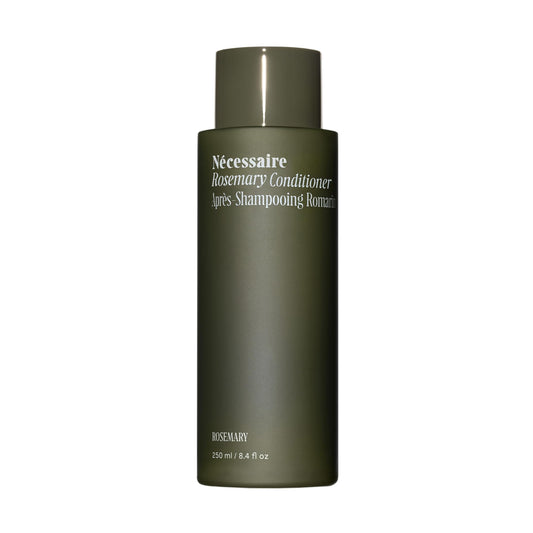 Nécessaire front bottle showing clean design and product benefit