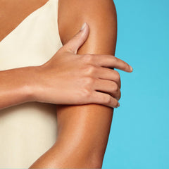 Neutrogena applying gel-cream to arm for instant hydration