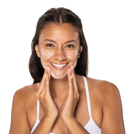 Neutrogena pump dispensing white foam showing gentle lather benefit: soft cleansing without harsh scrubbing