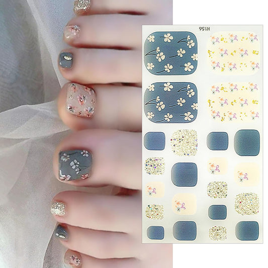 NEWSPIED close-up of multicolored flower sheet highlighting clear pattern detail