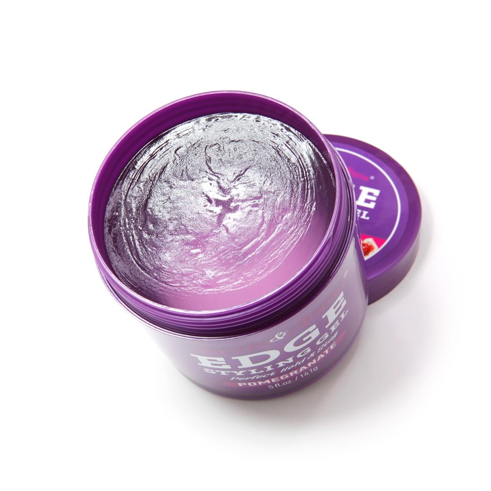 Nicole & Alyssa open jar texture highlighting smooth no-flake gel