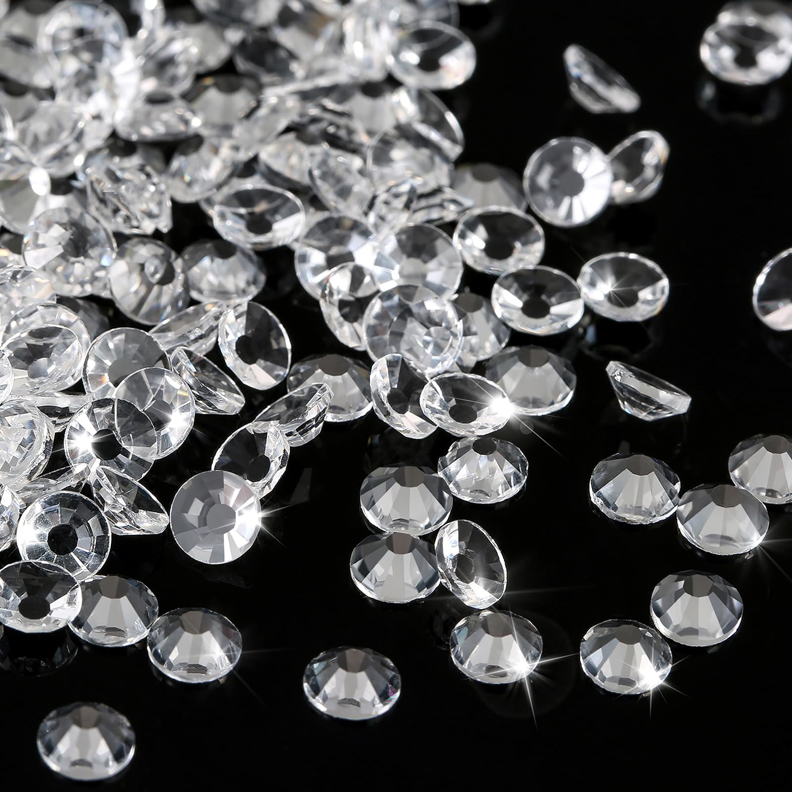 novani front packaging showing 1440 clear rhinestones and product label benefit