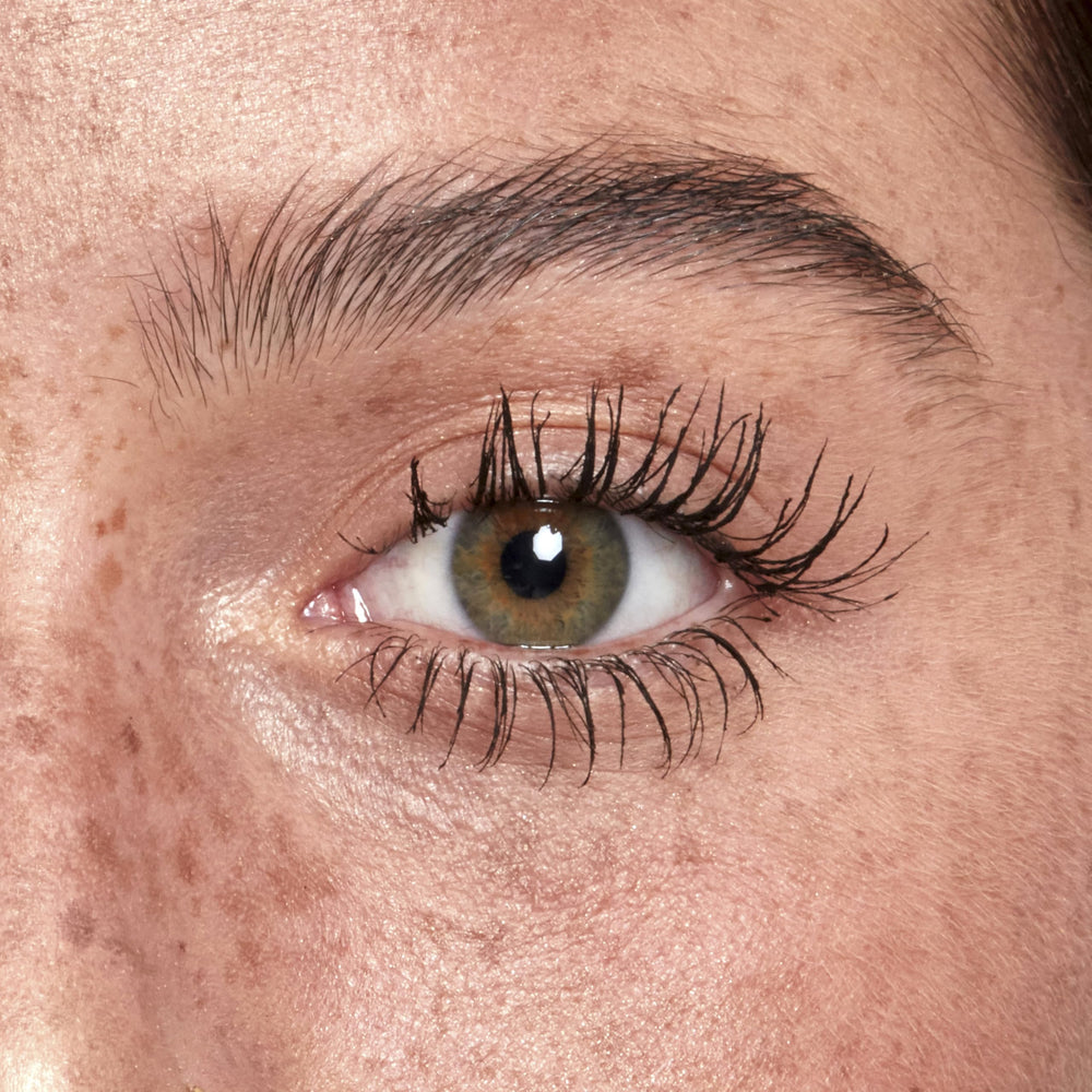 NYX PROFESSIONAL MAKEUP side-by-side lashes before and after demonstrating visible lift and volumizing benefit