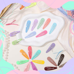 obeoby party-favor scene showing clips used as festive, shareable gifts