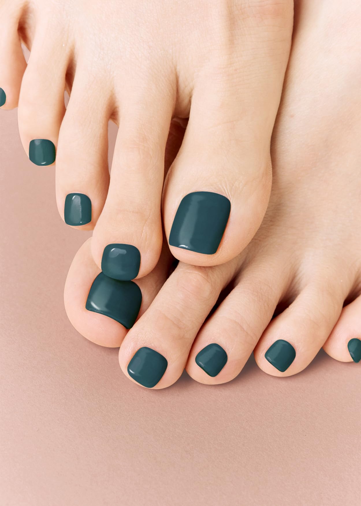 ohora close-up of gel strip texture highlighting smooth gel finish and flexibility