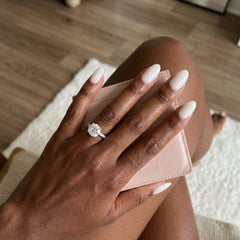 Close-up of OIFEN gel-finish texture highlighting realistic shine and salon-like polish appearance