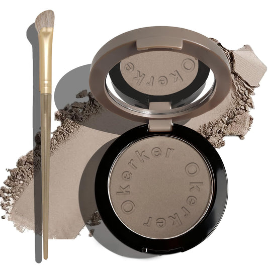 Okerker front palette open with mirror showing compact travel convenience