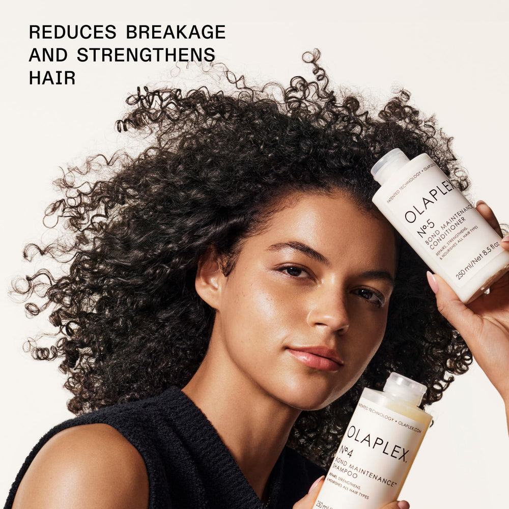 Rich lather from Olaplex Nº.4, cleanses gently while adding hydration
