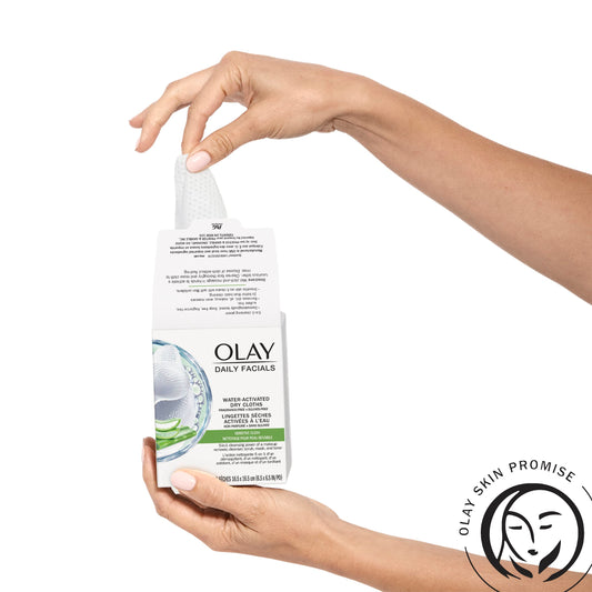 Olay close-up cloth texture highlighting soft, durable fabric and gentle cleanse