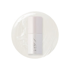 Olive & June bottle front showing Atlas Pearly White and glossy finish benefit