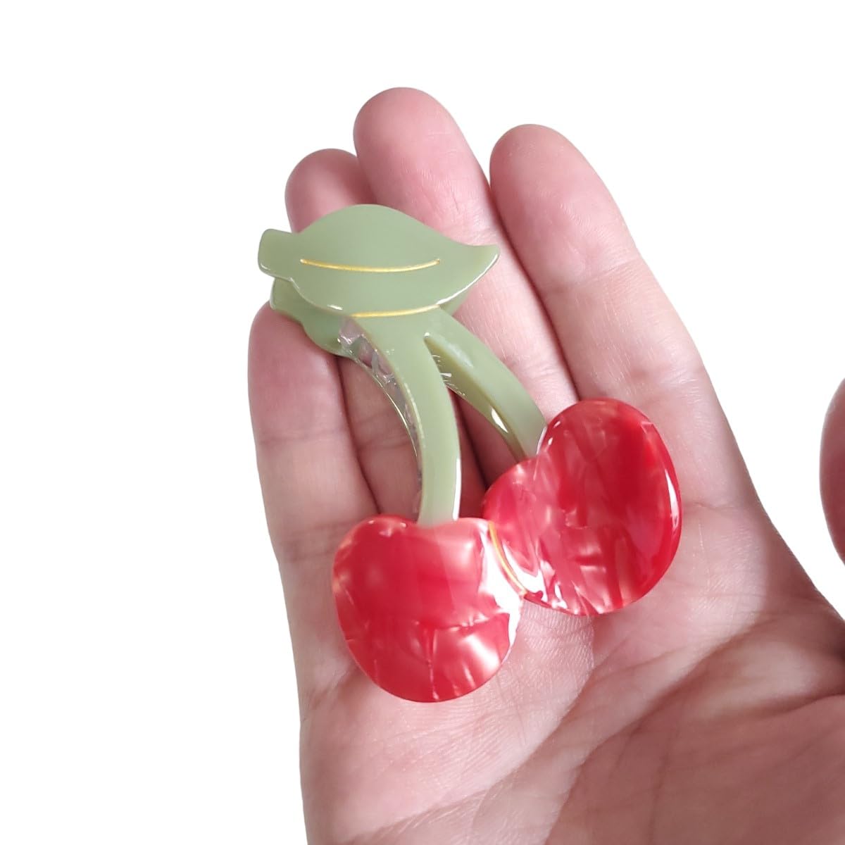 OMG Decor detailed view of double-row teeth for secure hold