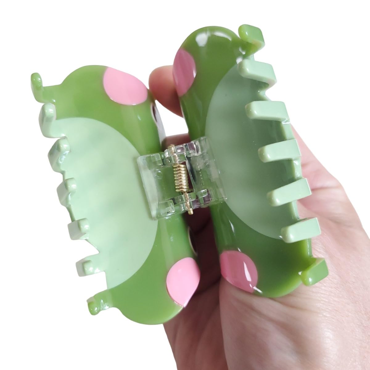 OMG Decor clip in hair side profile demonstrating tidy hold