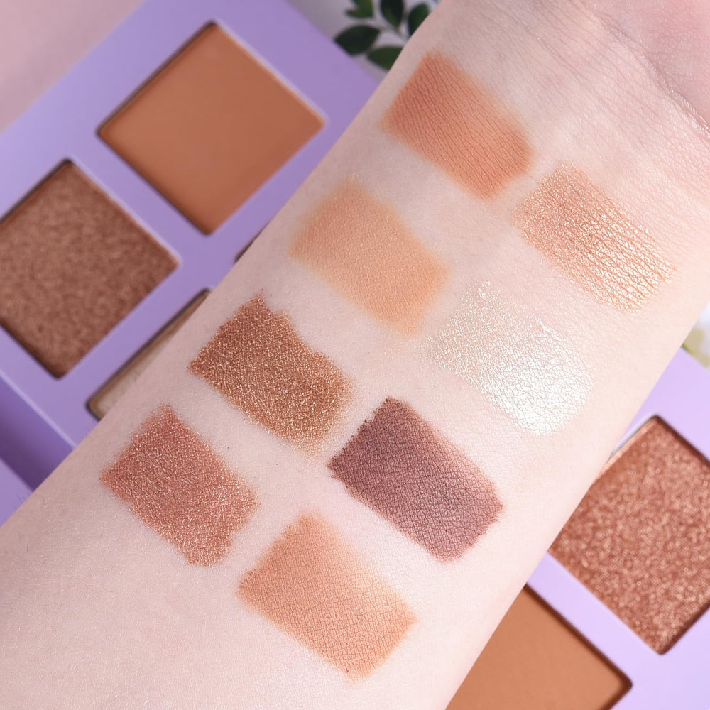 ONLYBETTER palette in hand demonstrating compact size and portability benefit