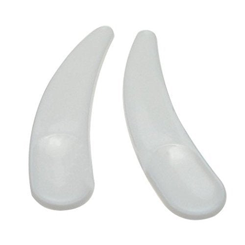 Onwon spoon scooping cream from jar demonstrating hygienic application