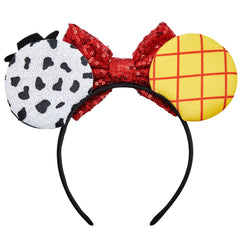 Opzzqz headband held in hand for scale, flexible fit for all ages