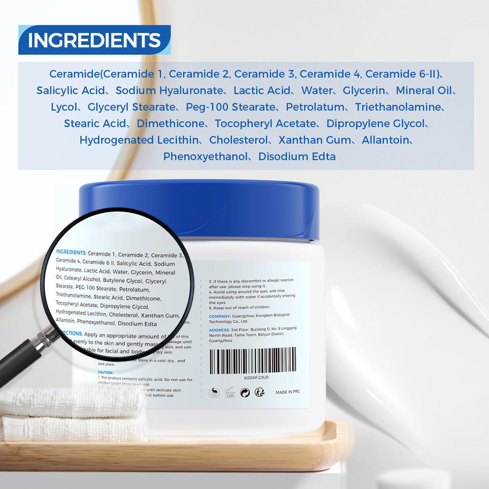 OUKEYA cream texture close-up illustrating lightweight, fast-absorbing formula