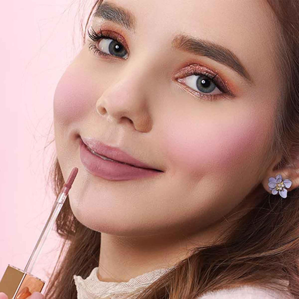 Oulac before and after lips comparison highlighting full coverage and matte finish