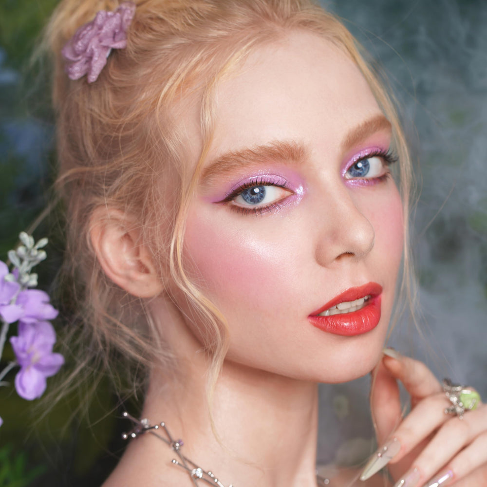Oulac on model in daytime look adding instant brightness