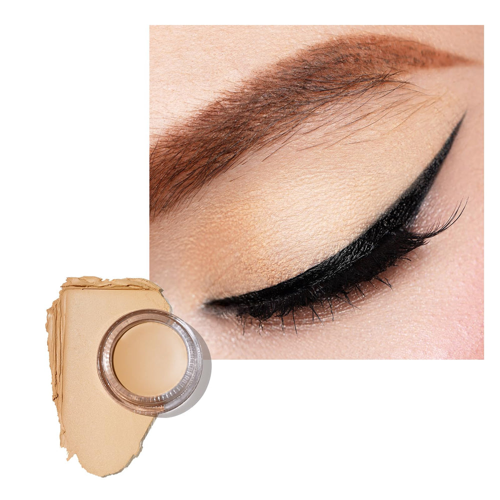 Oulac front compact showing clean matte pan and color payoff