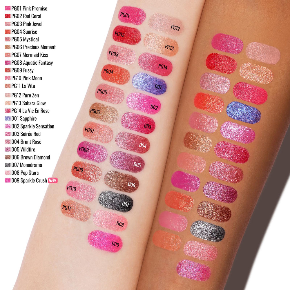 Oulac lifestyle evening look with radiant lips and polished, high-shine effect
