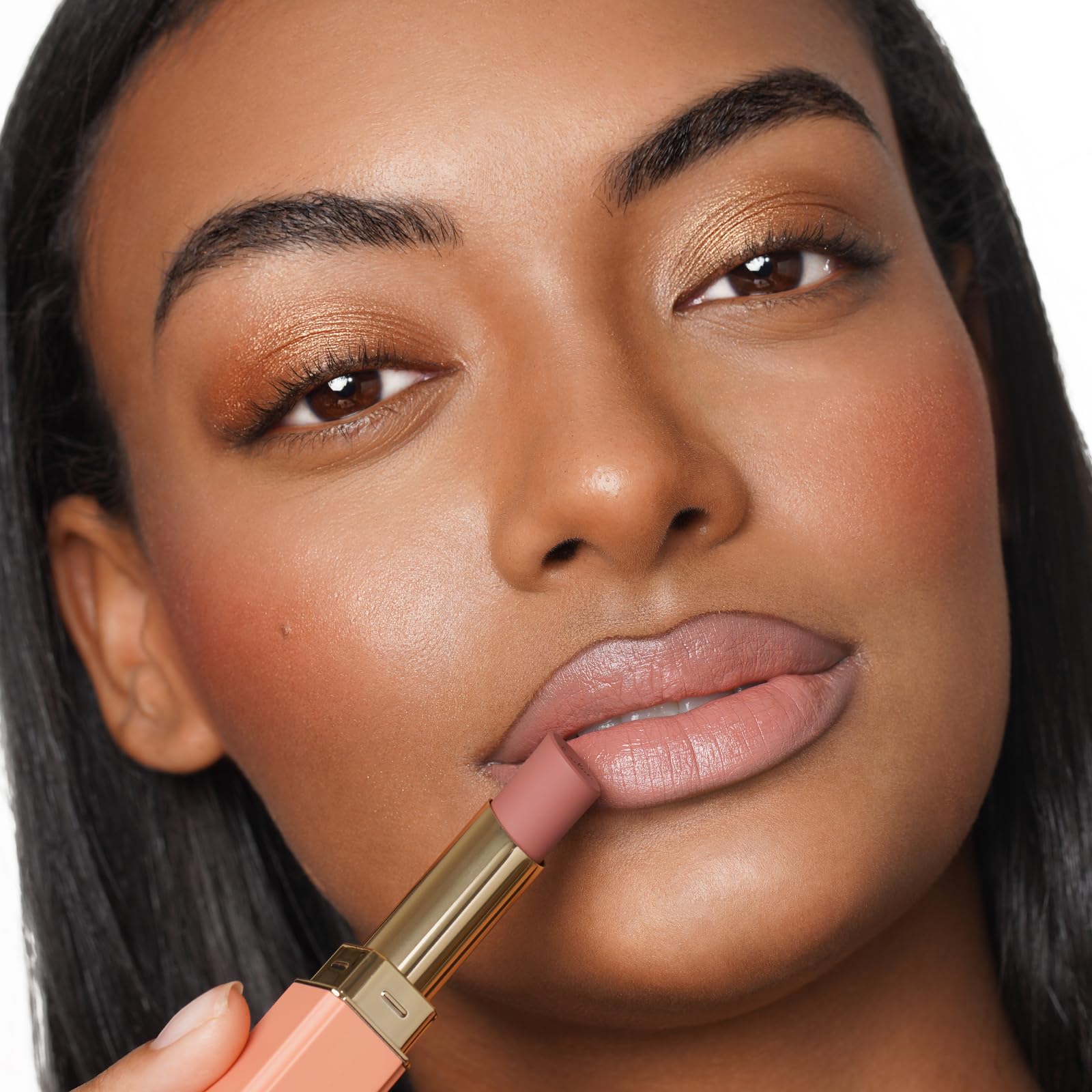 Oulac swatch gradient on white highlights buildable coverage and color depth