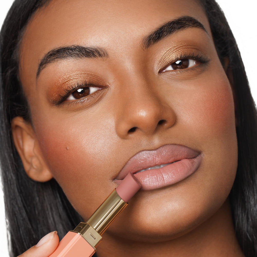 Oulac swatch gradient on white highlights buildable coverage and color depth