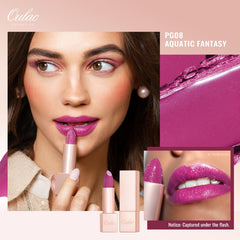 Oulac texture close-up highlighting glossy sheen and moisturizing benefit