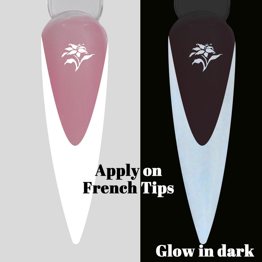Oumisaya glow-in-the-dark demonstration highlighting luminous finish benefit