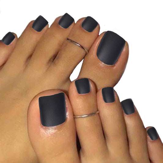 Outyua front packaging showing full 24-piece toe nail set and quick styling benefit