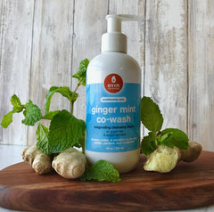 Oyin Handmade ginger mint co-wash creamy texture close-up illustrating rich conditioning and easy glide