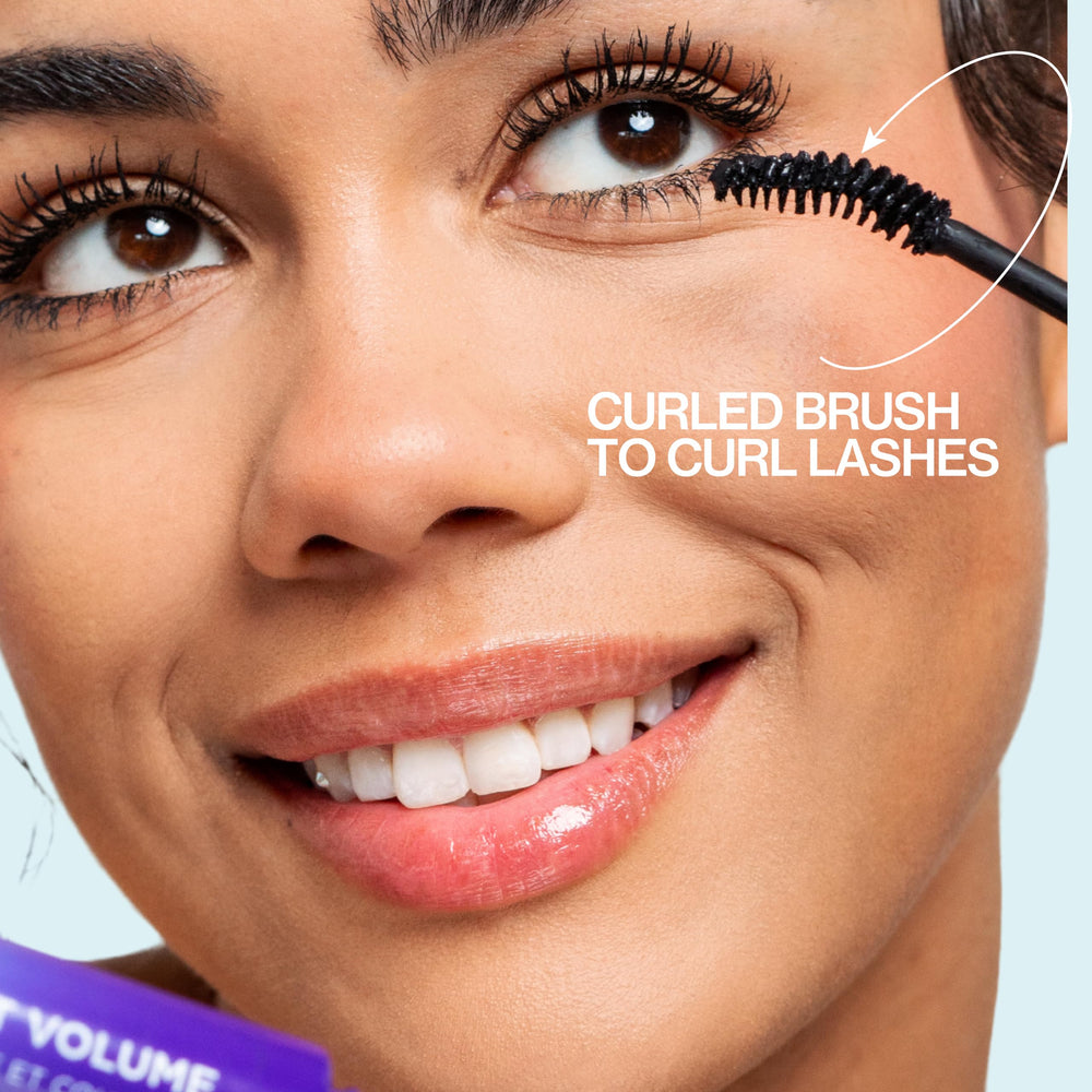 Pacifica applying mascara in lifestyle scene for effortless daily use benefit