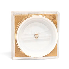 Palladio brush applying powder to T-zone demonstrating oil control benefit